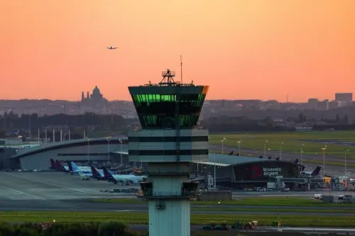 Airports and cargo communities